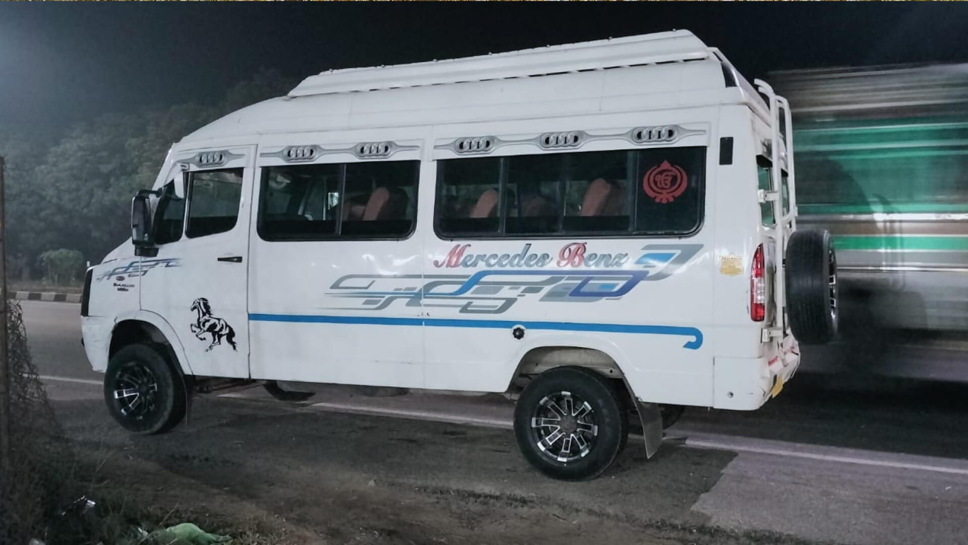 Book safe, affordable and hassle-free taxi rides with Snow Ride Travels Comfortable & Reliable Taxi Service for Your Journey